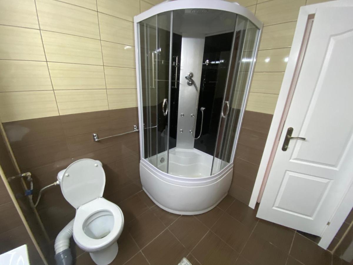 מלון Târgu Jiu Casa Cattleya מראה חיצוני תמונה