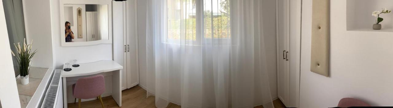 מלון Târgu Jiu Casa Cattleya מראה חיצוני תמונה