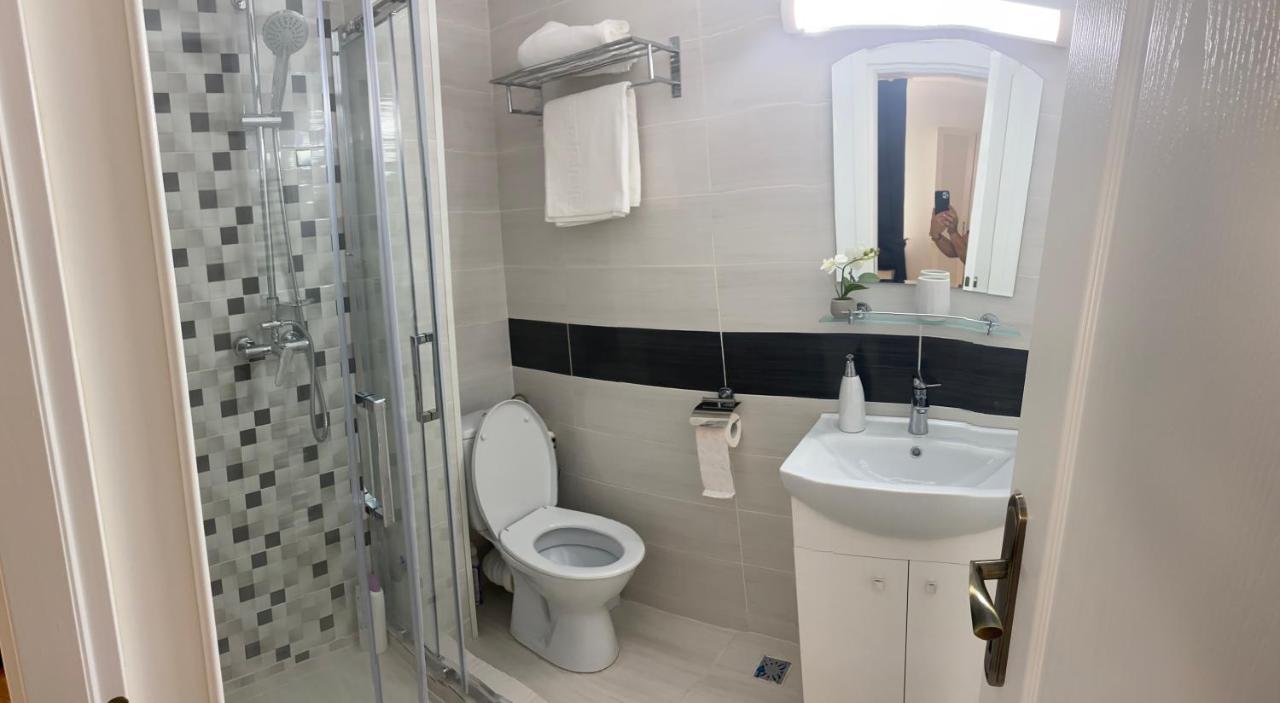 מלון Târgu Jiu Casa Cattleya מראה חיצוני תמונה